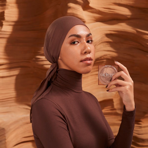 Huda Beauty - Glowish Soft Radiance Bronzing Powder