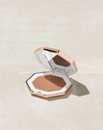 Cargar imagen en el visor de la galería, Fenty Beauty - Cheeks Out Freestyle Cream Bronzer
