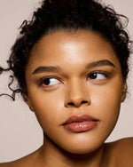 Cargar imagen en el visor de la galería, Fenty Beauty - Gloss Bomb Universal Lip Luminizer Hot Chocolit Fantasy 09
