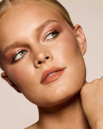 Cargar imagen en el visor de la galería, Fenty Beauty - Gloss Bomb Cream Honey Waffles 03
