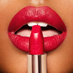 Charlotte Tilbury - Hot Lips Matte Revolution Pasty Red