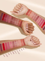 Cargar imagen en el visor de la galería, Rare Beauty - Soft Pinch Matte Liquid Blush Grace
