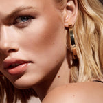 Cargar imagen en el visor de la galería, Fenty Beauty - Sun Stalk'r Instant Warmth Bronzer Private Island 03
