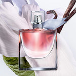 Cargar imagen en el visor de la galería, PRE-VENTA - Lancôme  La Vie Est Belle Eau De Parfum with Vanilla Bean &amp; Iris
