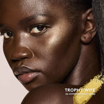 Cargar imagen en el visor de la galería, Fenty Beauty - Killawatt Freestyle Highlighter Trophy Wife
