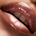 Cargar imagen en el visor de la galería, Fenty Beauty - Gloss Bomb Universal Lip Luminizer Glass Slipper 06
