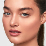 Cargar imagen en el visor de la galería, MAKEUP BY MARIO - Soft Glow Highlighter Pearl

