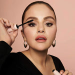 Cargar imagen en el visor de la galería, Rare Beauty - Perfect Strokes Universal Volumizing Mascara Black
