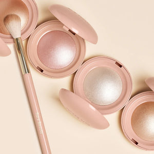 PRE-VENTA - Rare Beauty Positive Light Precision Highlighter Brush