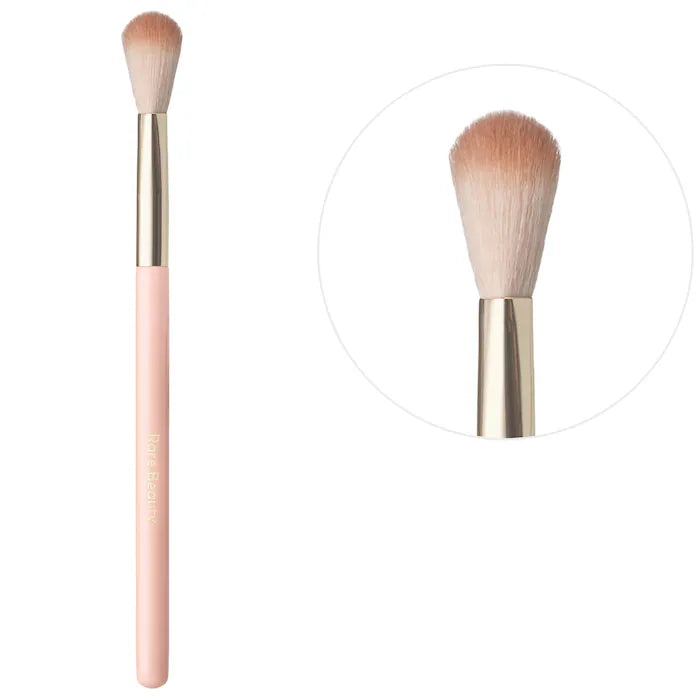 PRE-VENTA - Rare Beauty Positive Light Precision Highlighter Brush