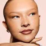 Cargar imagen en el visor de la galería, Fenty Beauty - Gloss Bomb Stix High-Shine Gloss Stick Rose Amber
