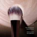 Cargar imagen en el visor de la galería, Hourglass - No. 16 Highlighter Brush
